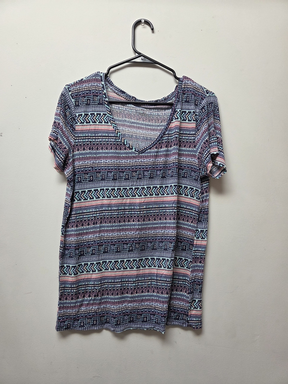 Mudd Short Sleeve V-Neck Tee in Blue, Pink and Teal Stripe Pattern